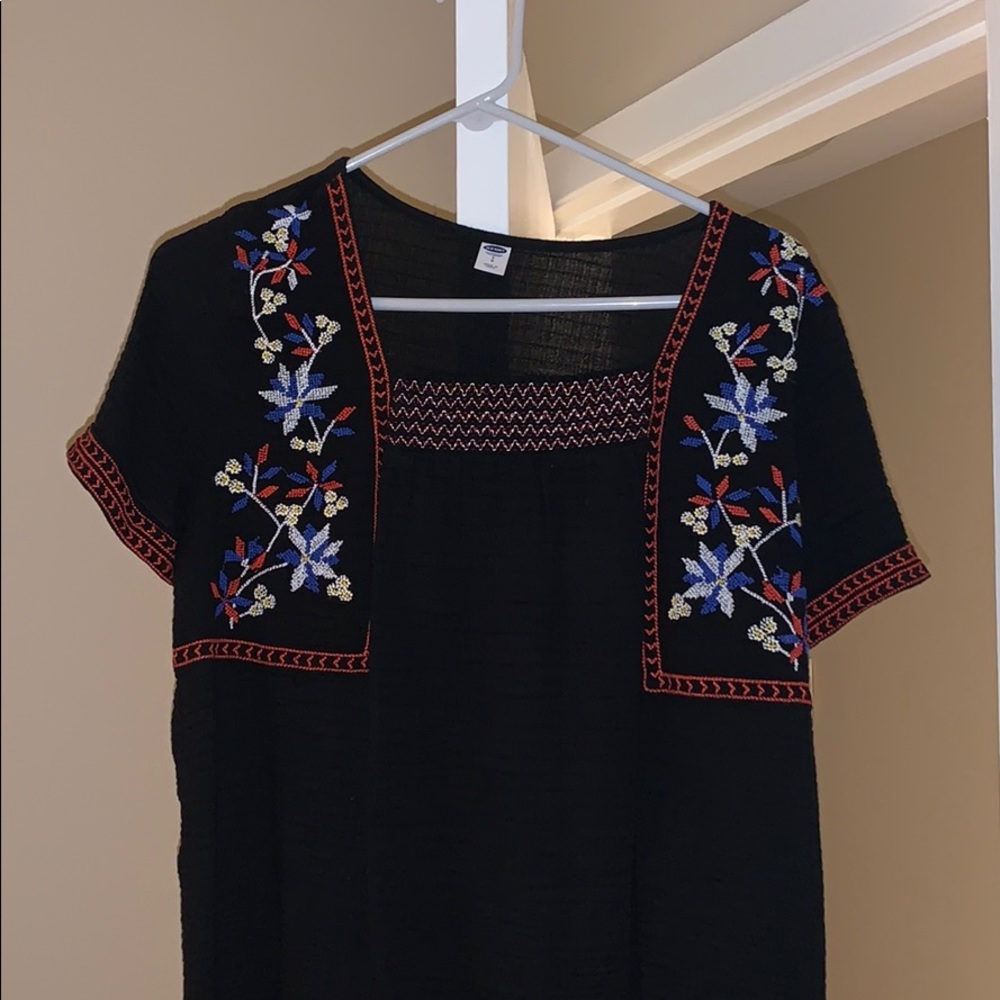 Old navy shirt
